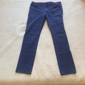 Blue uniqlo men’s slim fit colored jeans
